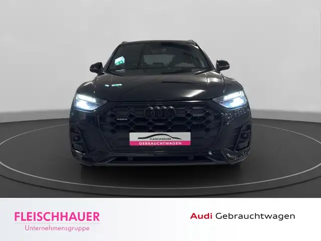 Audi Q5 view 2