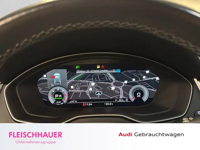 Audi Q5 view 12