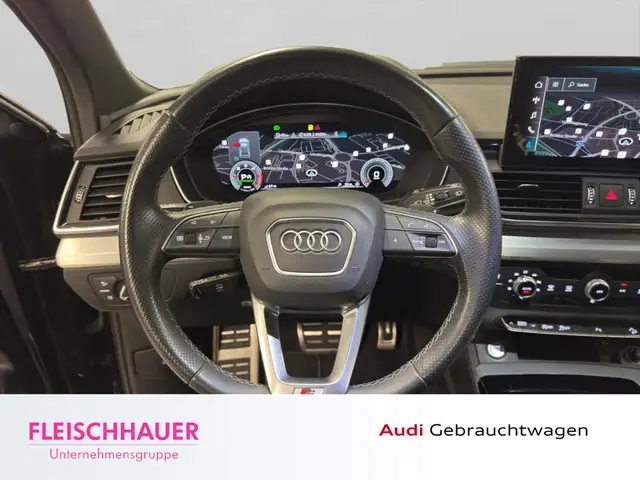 Audi Q5 view 11