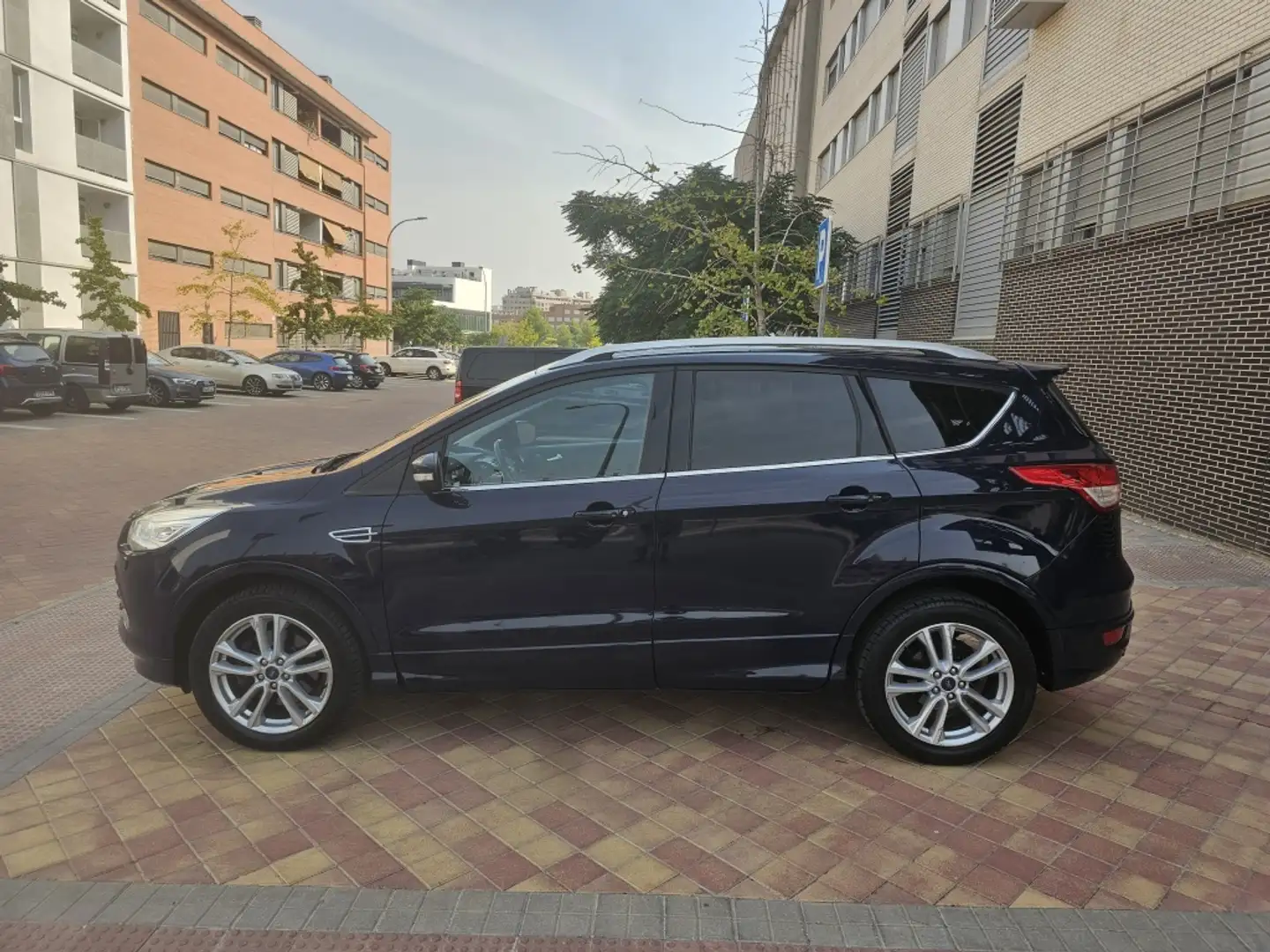 Ford Kuga 2.0TDCi Titanium S 4x4 Powershift 180 Azul - 2