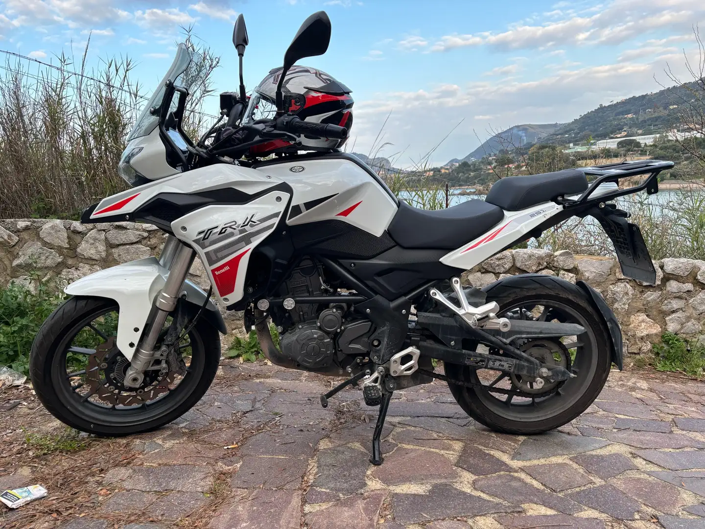 Benelli TRK 251 - 1