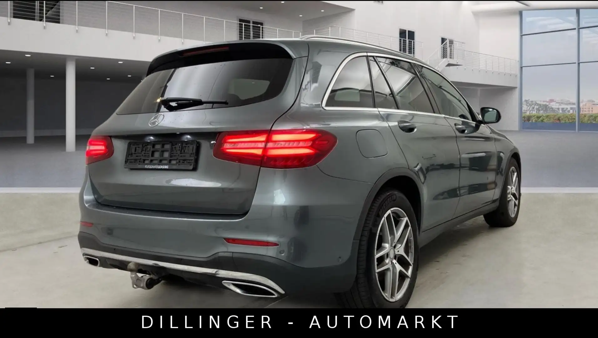 Mercedes-Benz GLC 220 d 9G 4Matic AMG Line Distr ILS AHK Navi Gris - 2