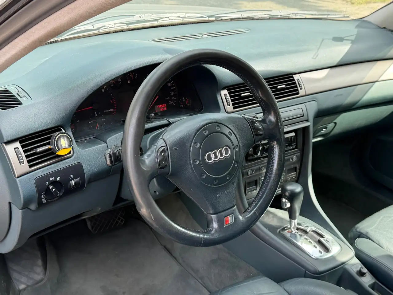 Audi A6 Avant 2.5 V6 TDI Advance, foto 12