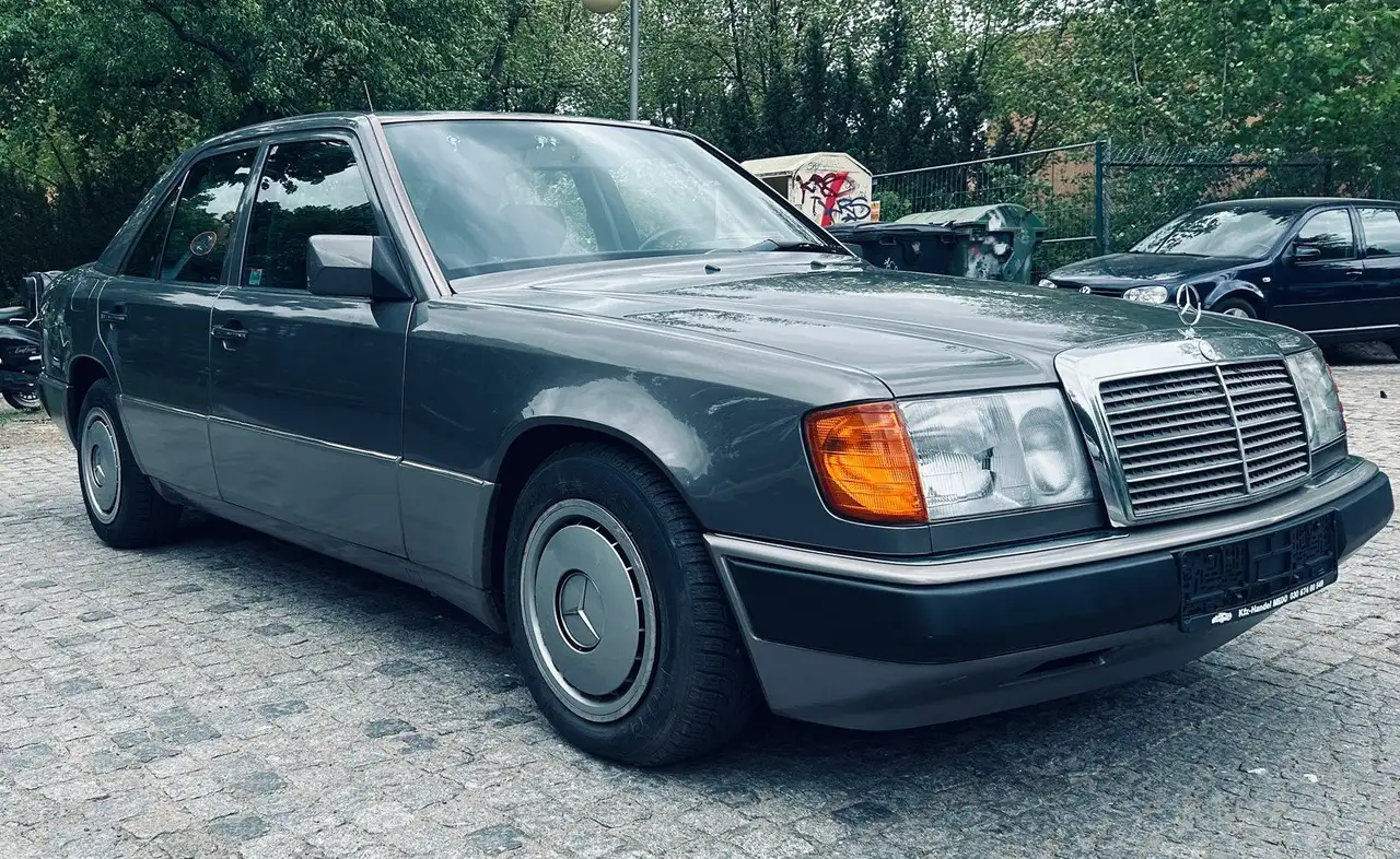 Mercedes-Benz E 230, foto 8