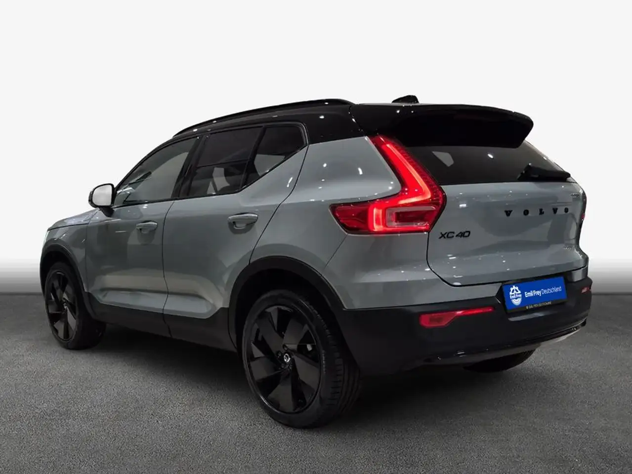 Volvo XC40 2026