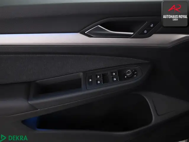 Volkswagen Golf view 14
