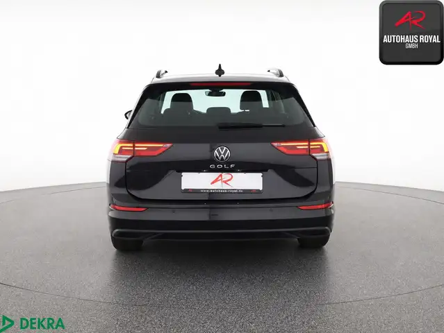 Volkswagen Golf view 4