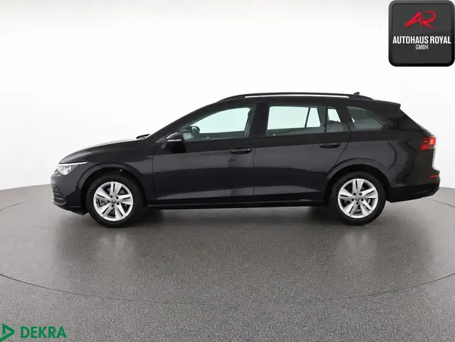 Volkswagen Golf view 2