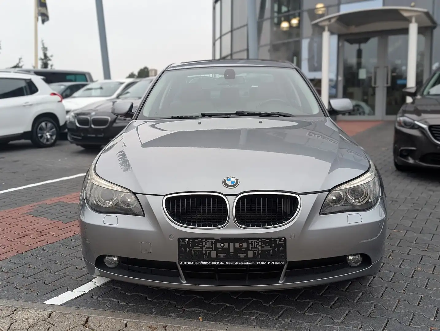 BMW 523 i Lim. Xenon. Klimaaut. Temp. Sitzh. Gri - 2