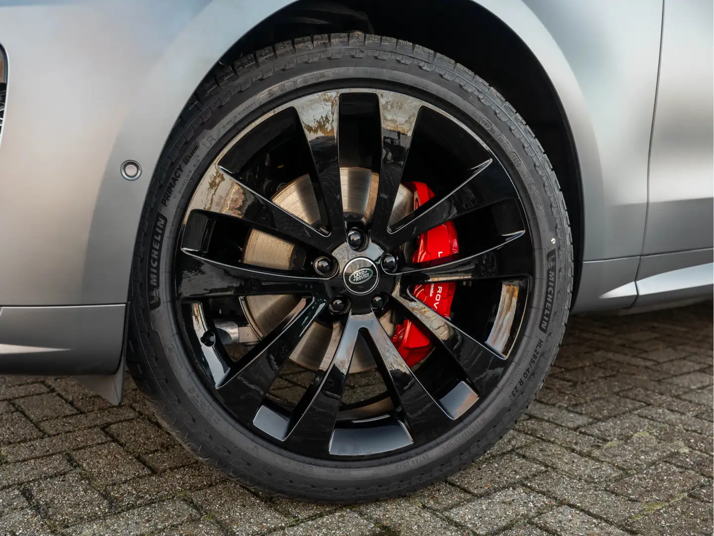 Land Rover Range Rover Sport 3.0 P460e Eiger Satin Edition | Premium Upgrade In Gris - 2