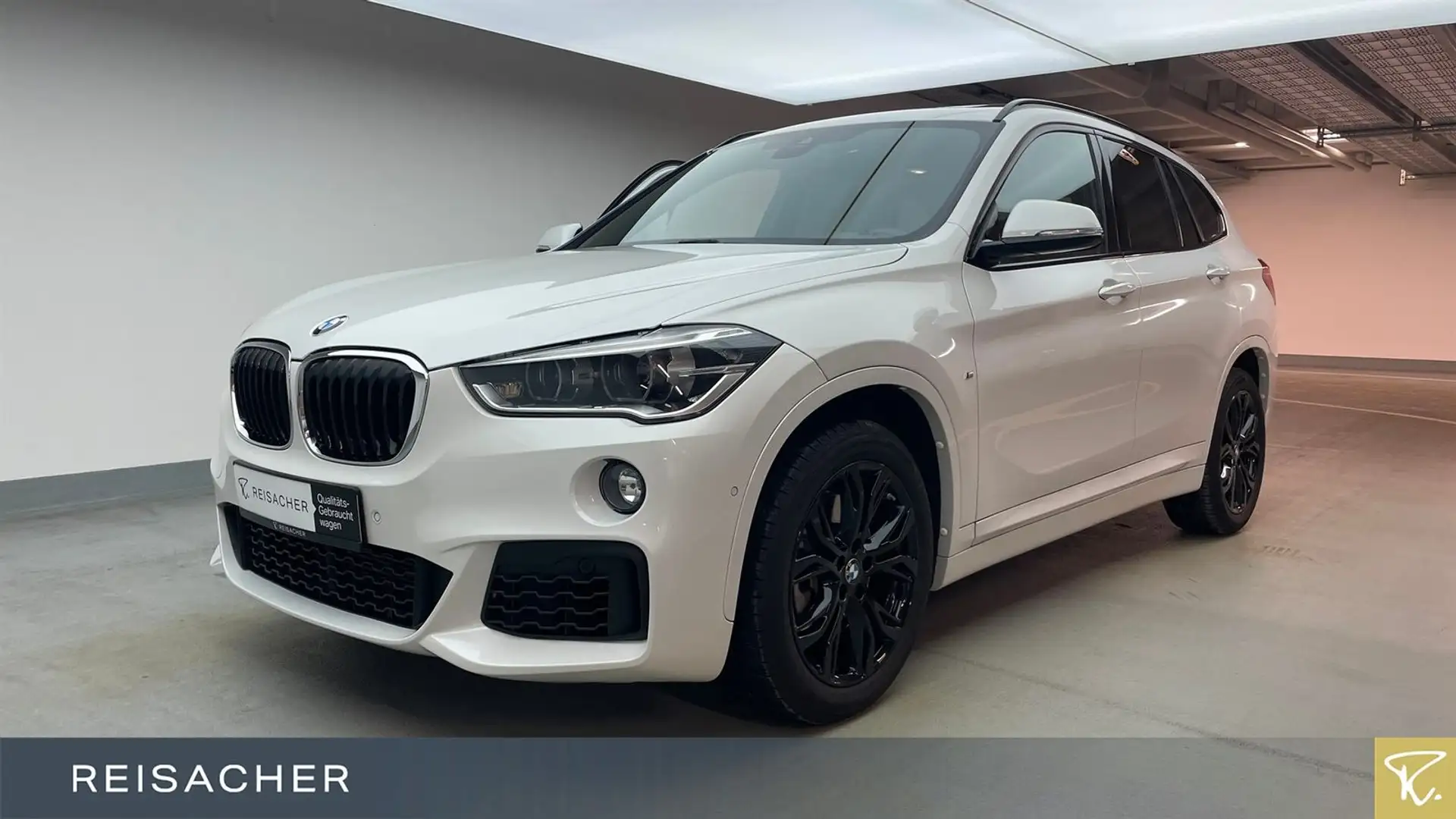 BMW X1 sDrive20i A M-Sport,Navi,Pano,AHK, Blanc - 1