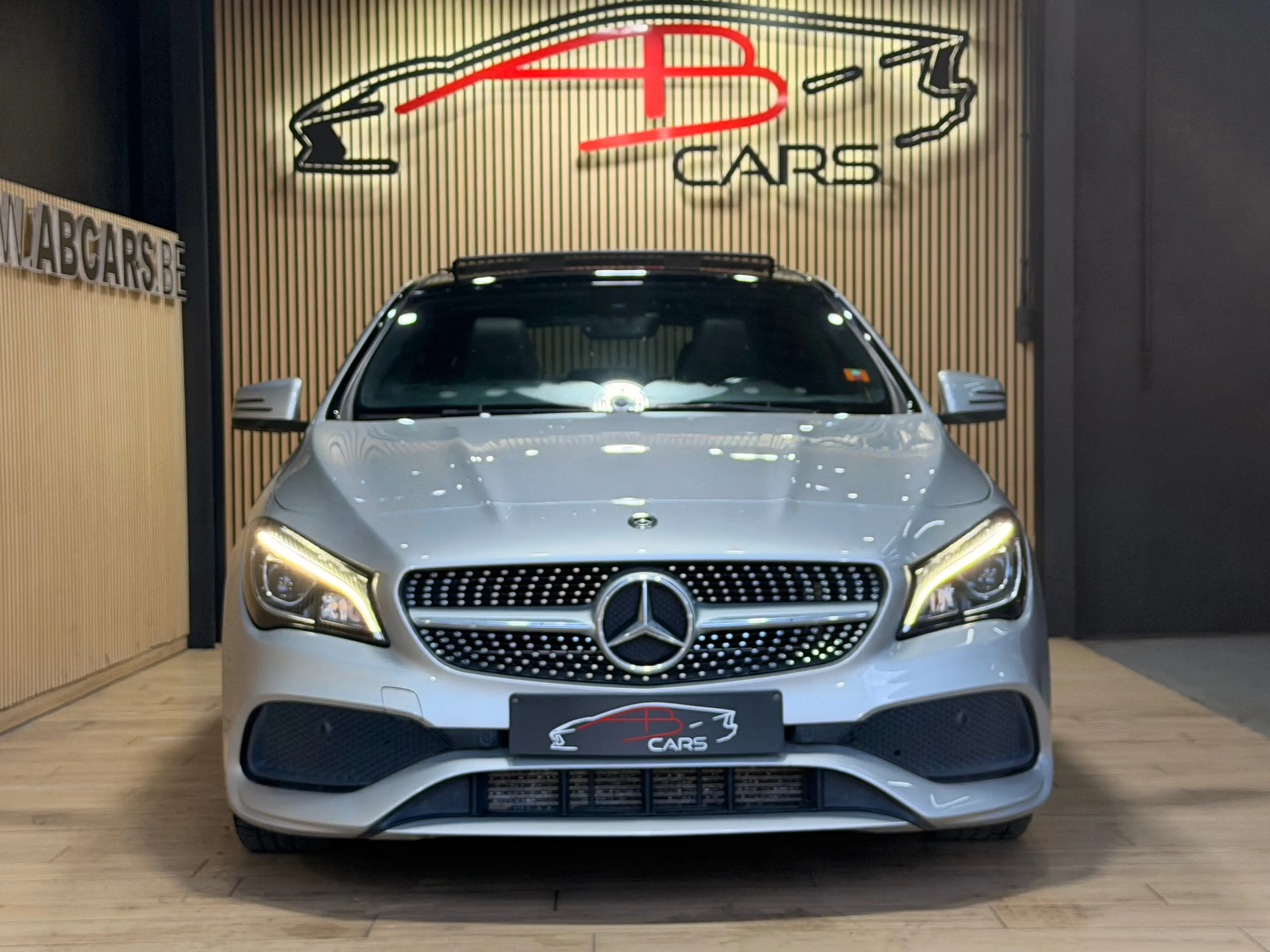 Mercedes-Benz CLA 200 D * PACK AMG * 1ER PROPRIETAIRE * — photo 3