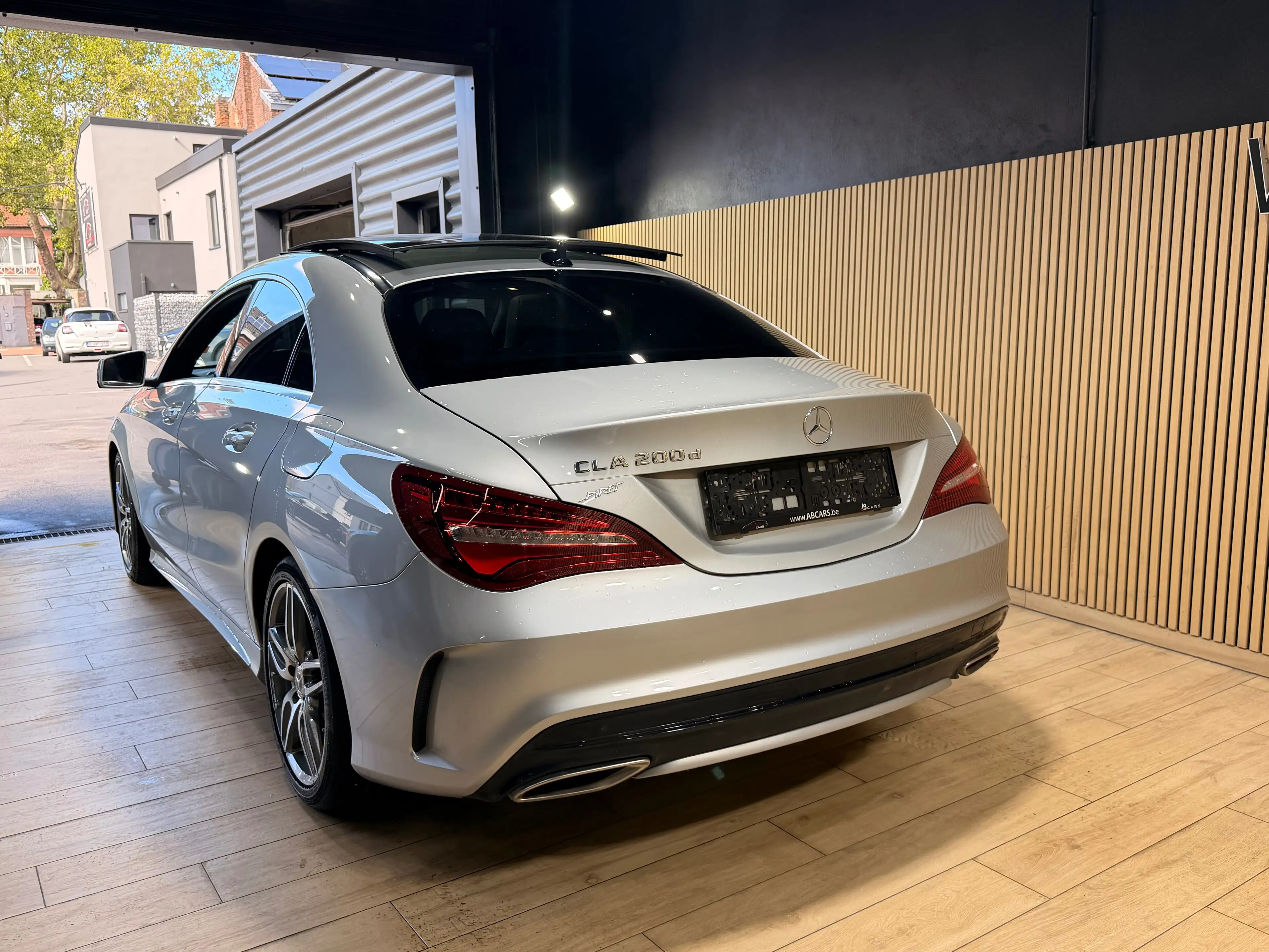 Mercedes-Benz CLA 200 D * PACK AMG * 1ER PROPRIETAIRE * — photo 6