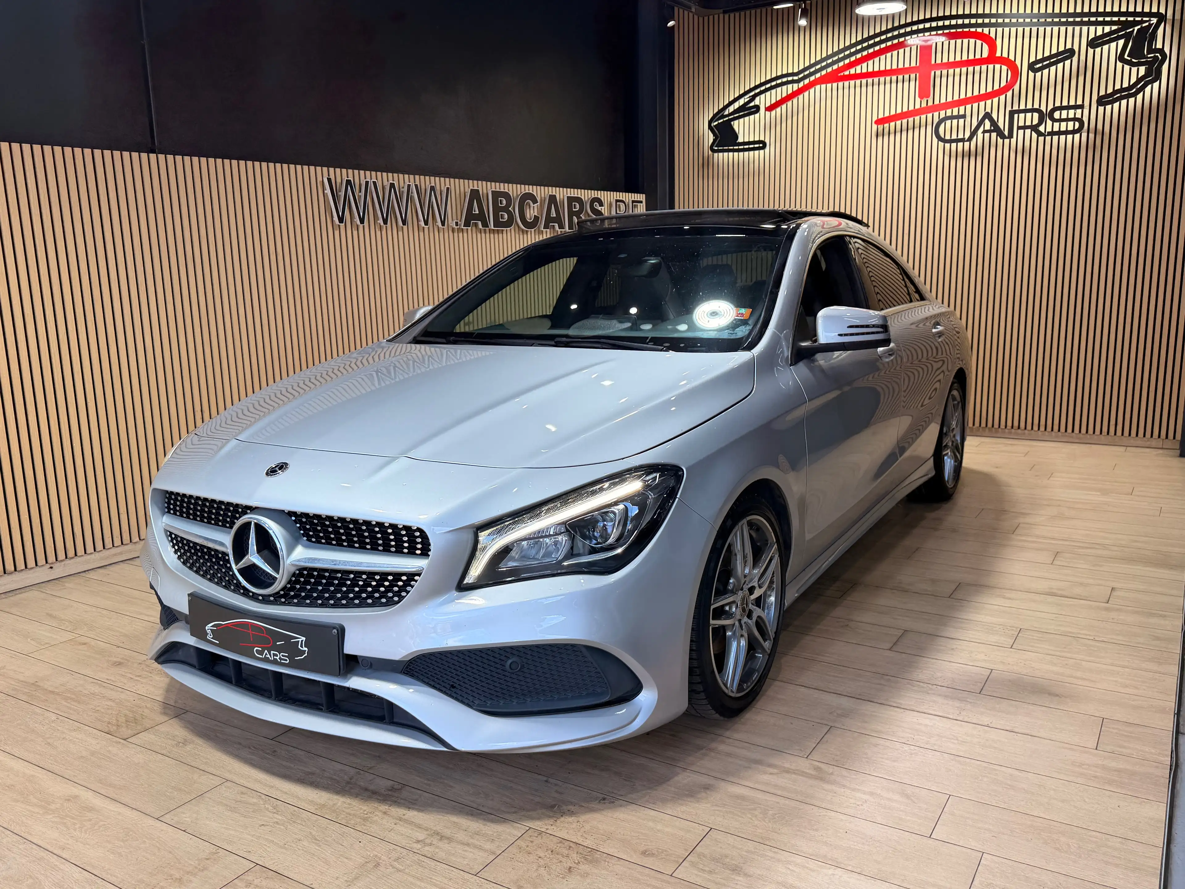 Mercedes-Benz CLA 200 D * PACK AMG * 1ER PROPRIETAIRE * — photo 7