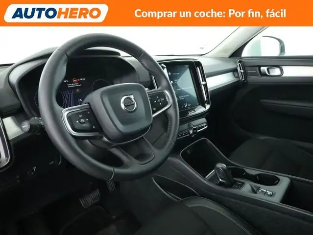 Volvo XC40 view 12