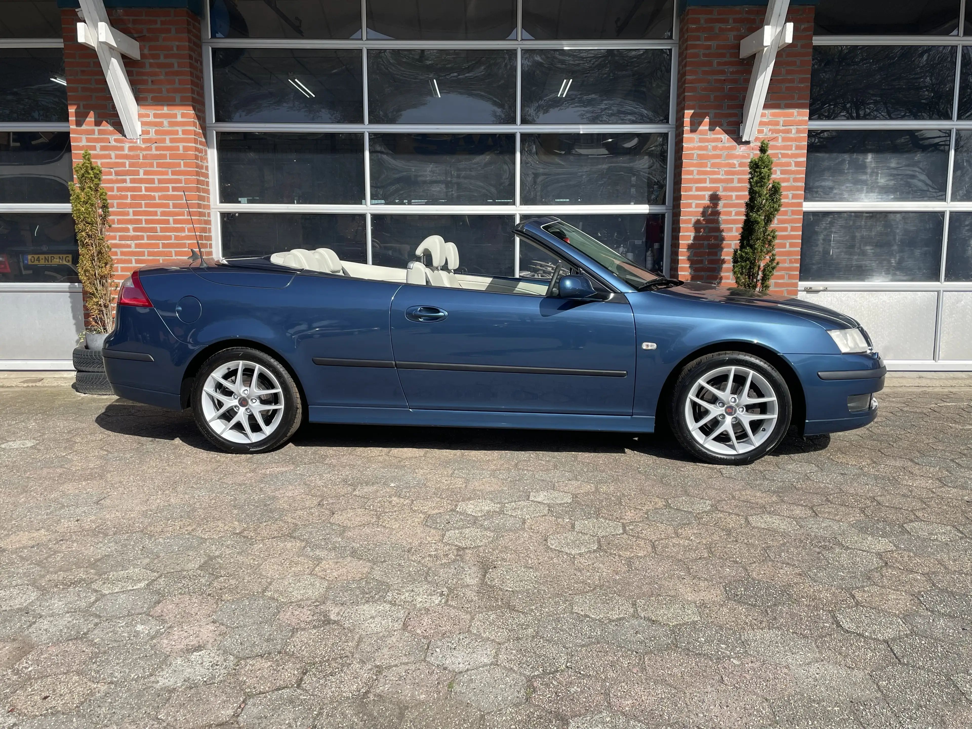 Saab 9-3 1.8t Vector — photo 14