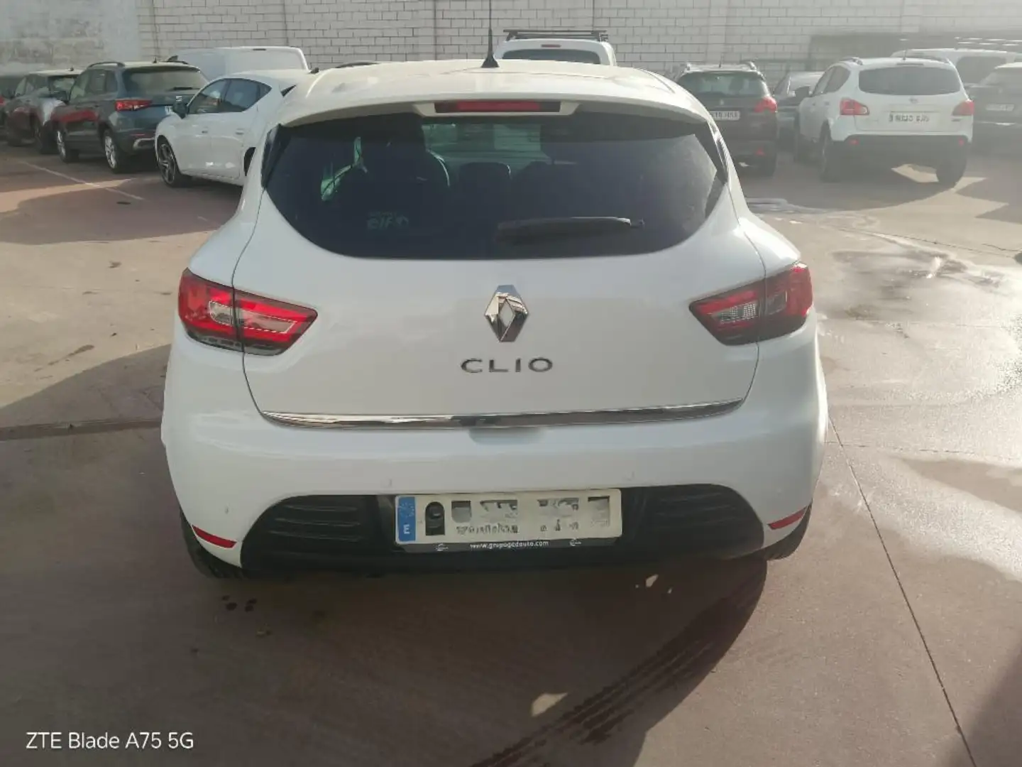 Renault Clio 1.0 5P Blanco - 2