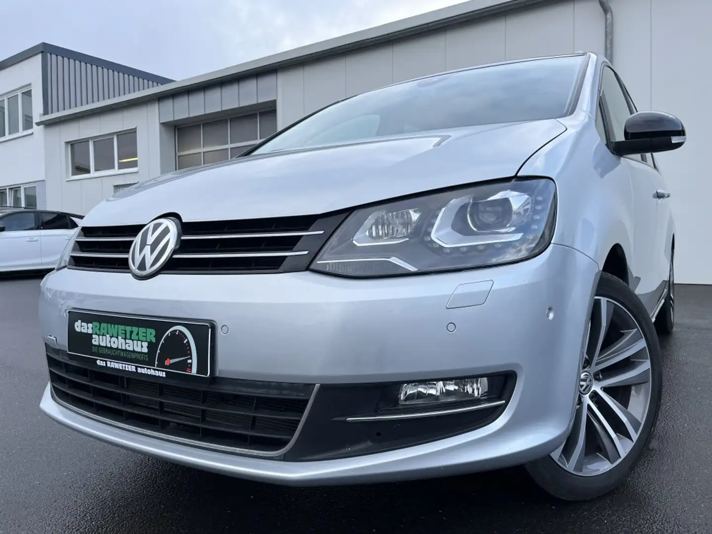 Volkswagen Sharan 2.0 TDI DSG Highline Black Style 235€ m. 20% Anz Silver - 1