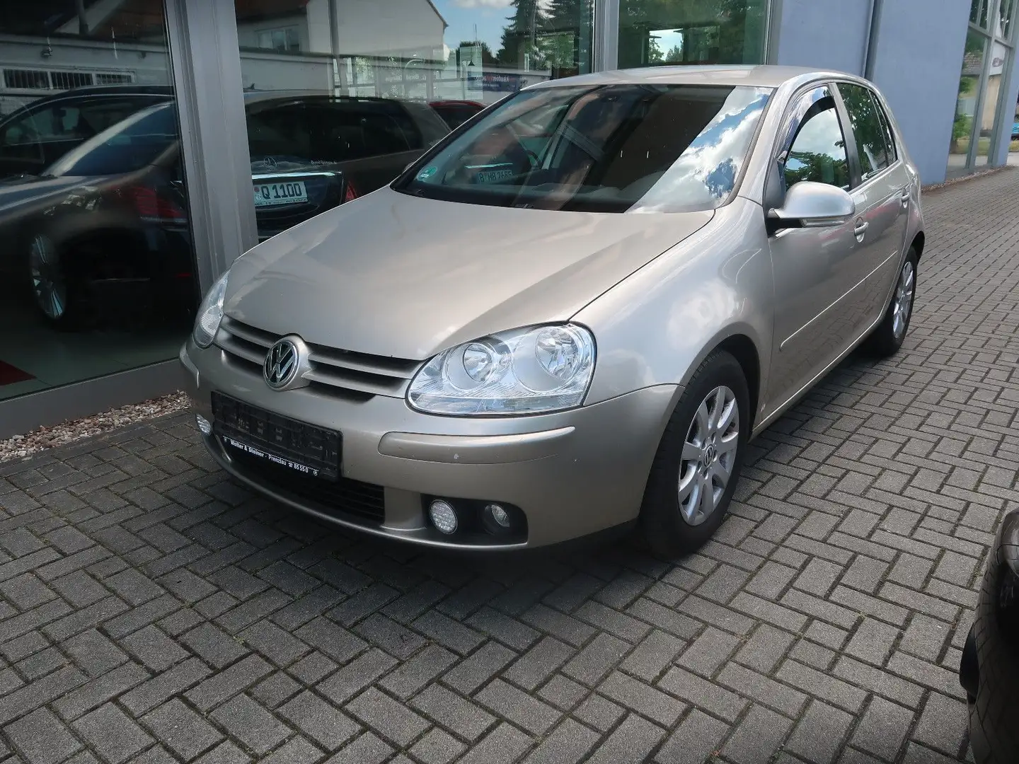 Volkswagen Golf V Lim. Comfortline Navi  Automatik Tüv 2027 Beige - 1