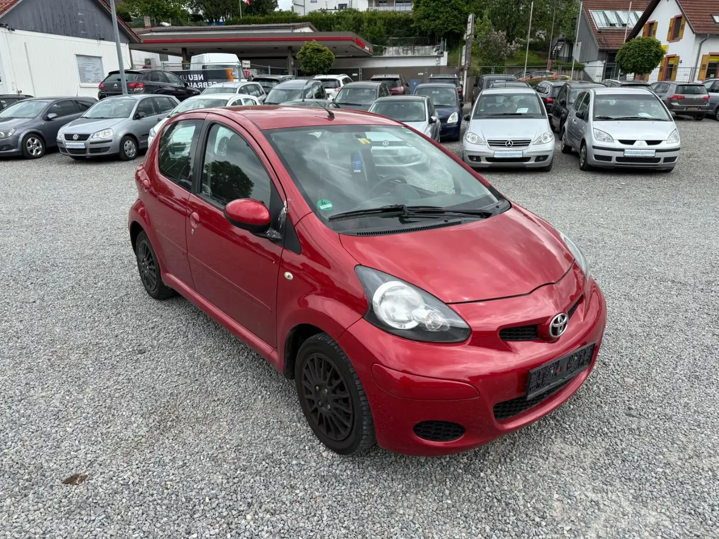 Toyota Aygo AYGO Rot - 2