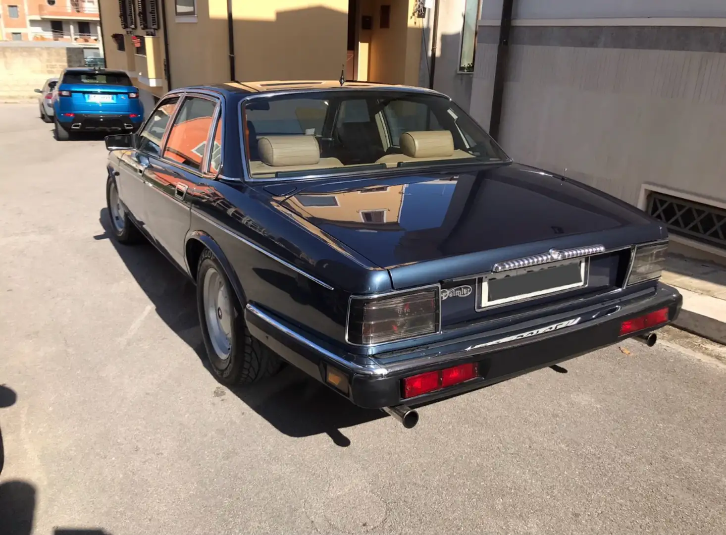 Jaguar Daimler XJ 40 Daimler Sovereign Blu/Azzurro - 2