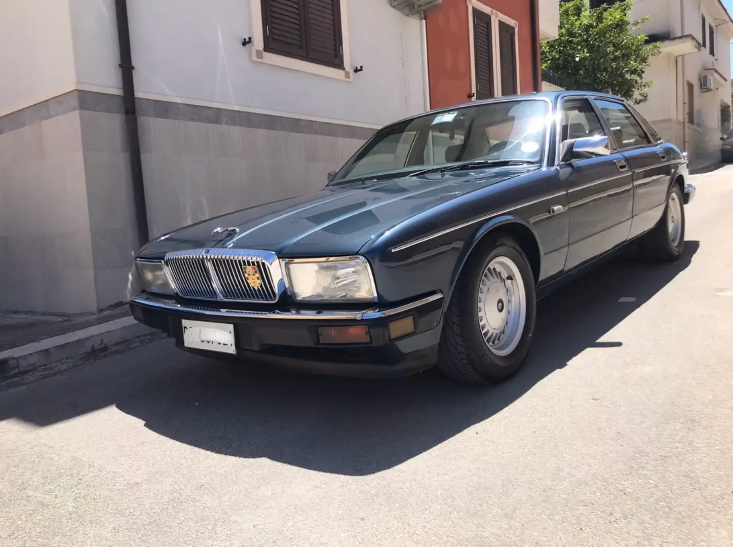 Jaguar Daimler XJ 40 Daimler Sovereign Blu/Azzurro - 1