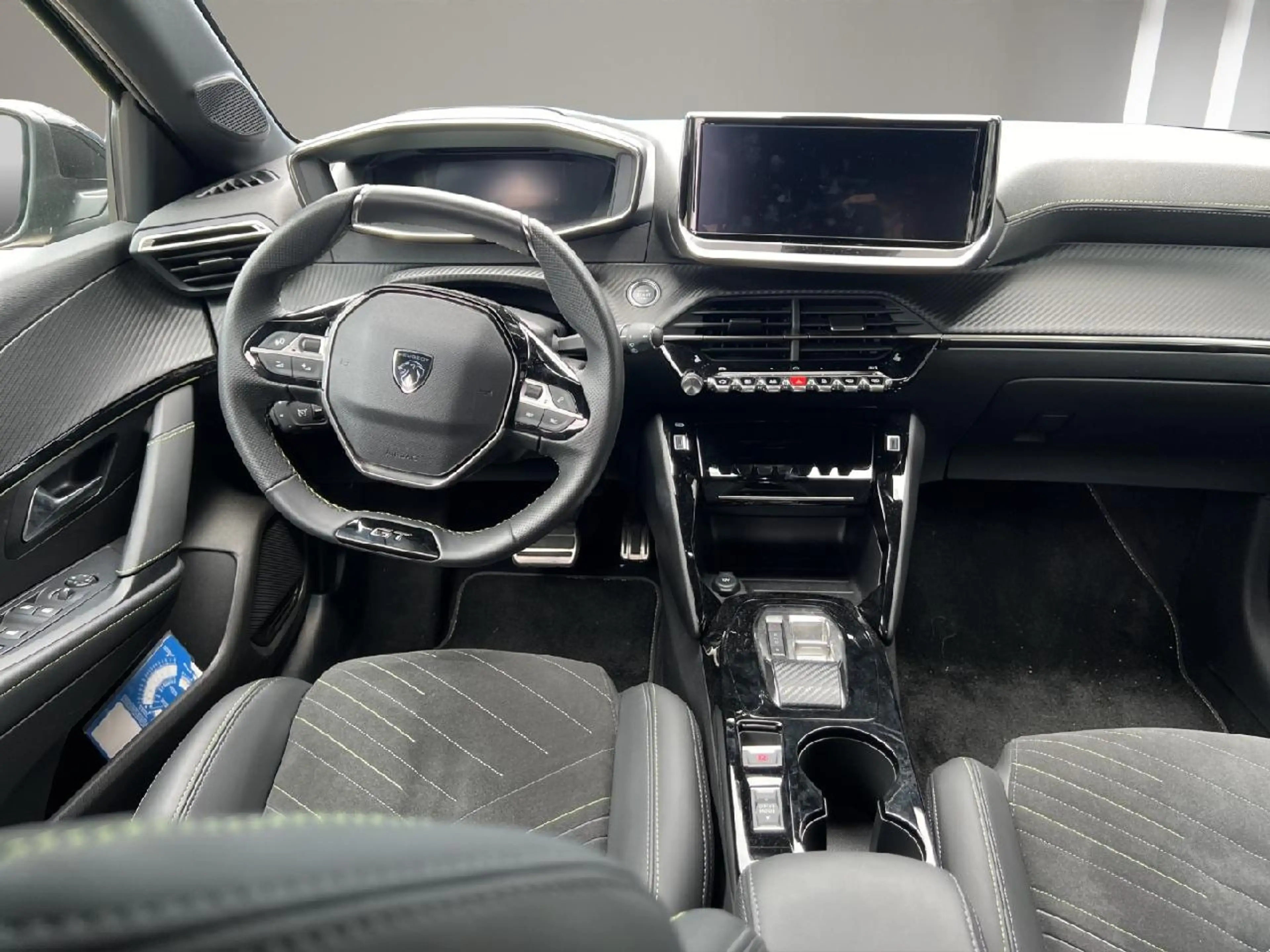 Peugeot e-208 e- GT — photo 14