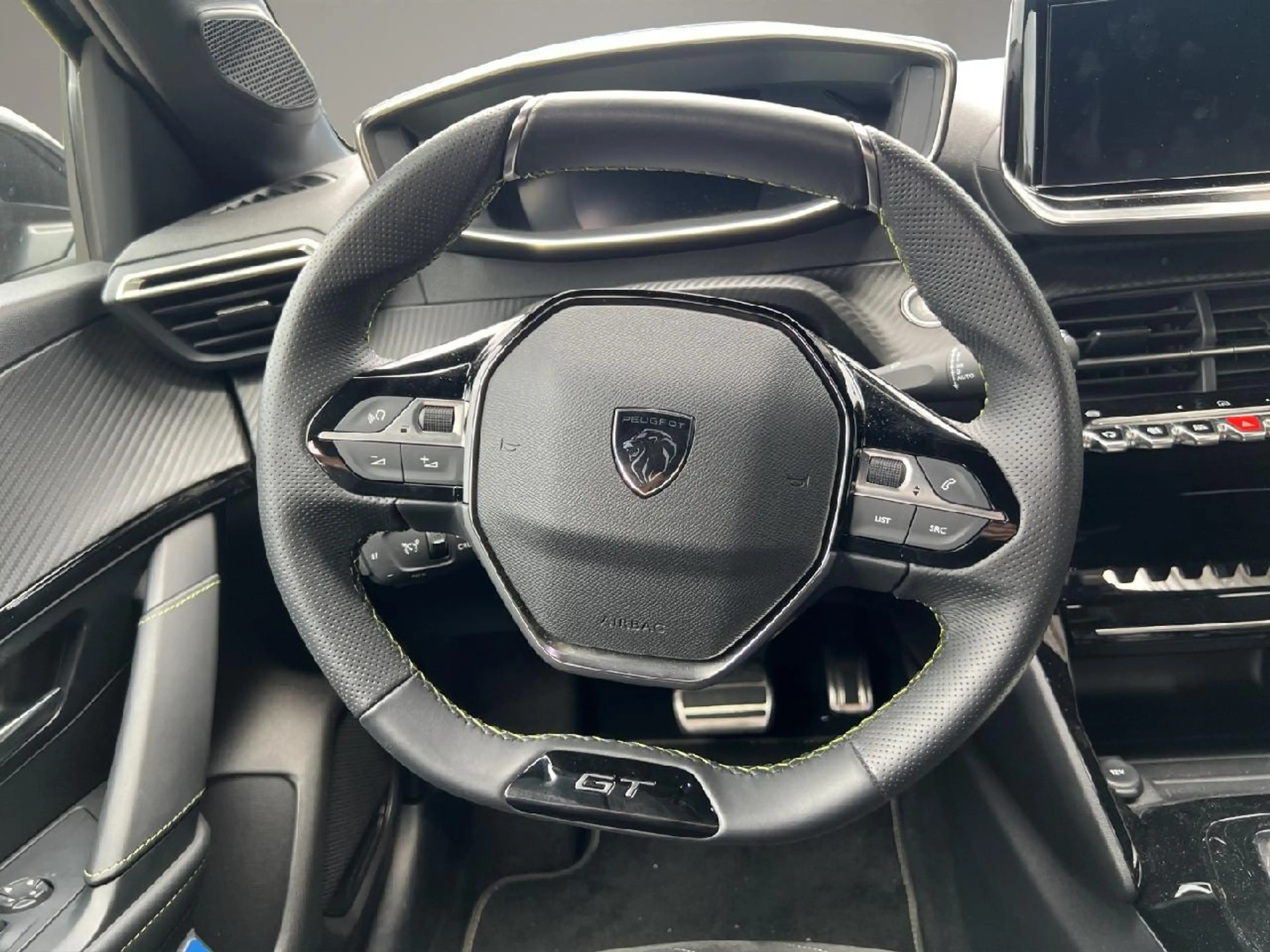 Peugeot e-208 e- GT — photo 10