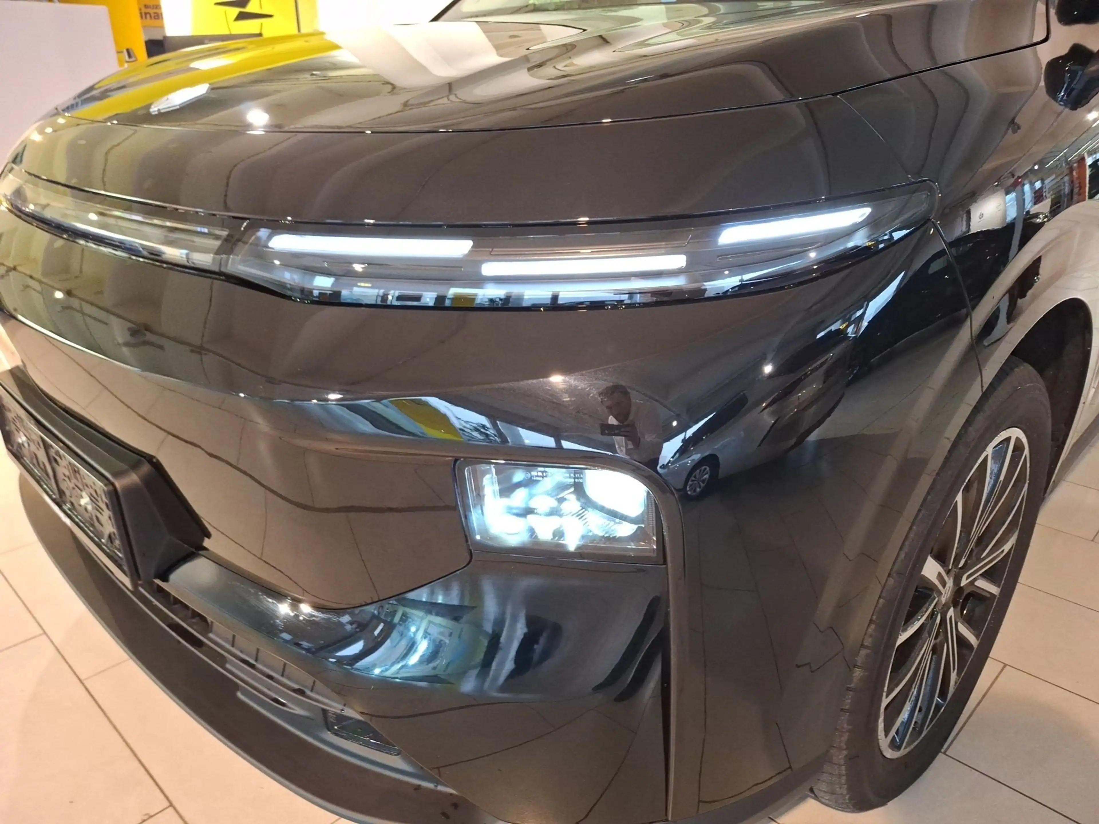 Leapmotor B10 67,1 kWh Design Pro Max ACC+LED+Navi+Pano+LM — photo 11