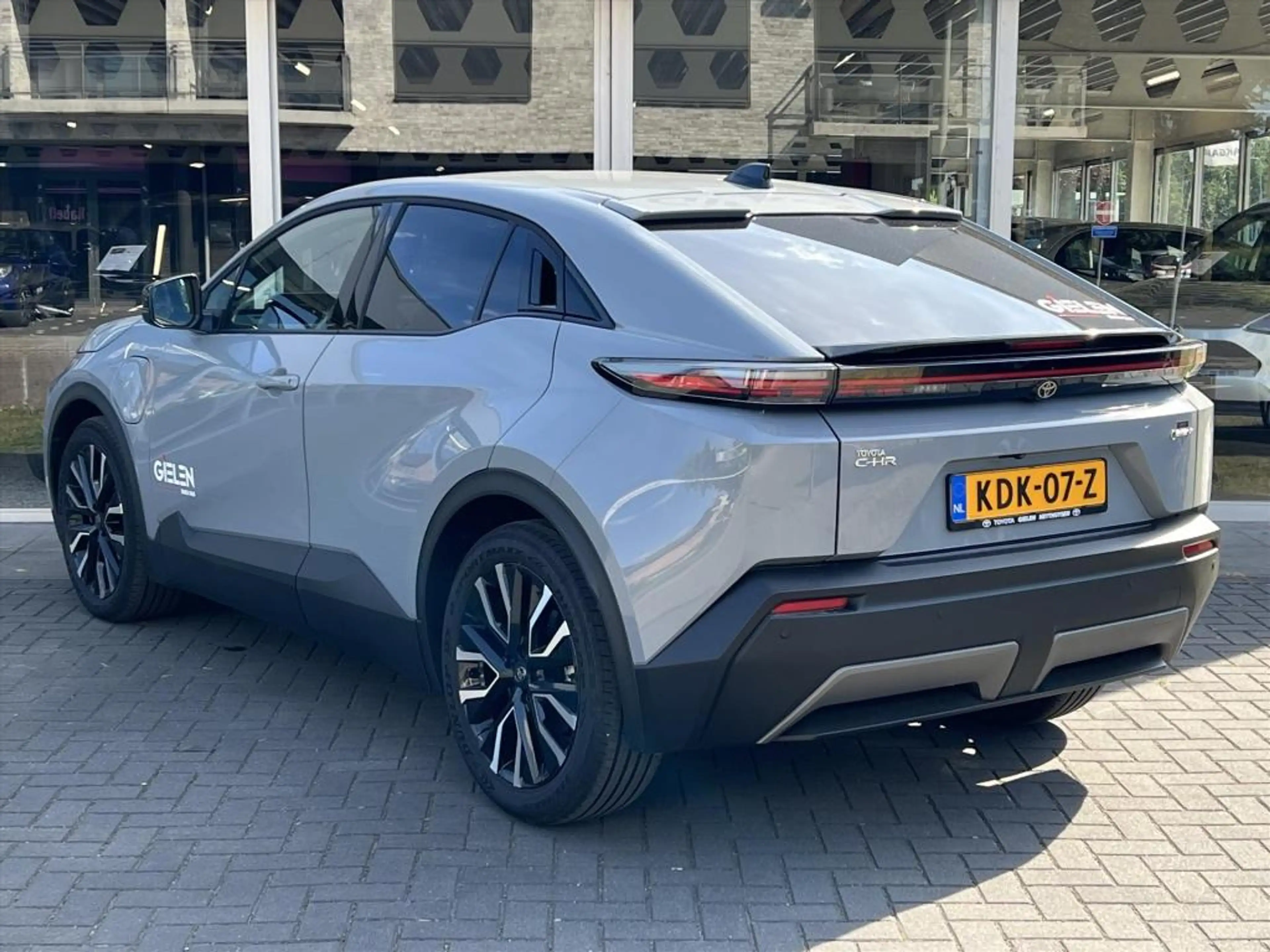 Toyota C-HR+ 77 kWh First Edition | 20 inch velgen, Elektrische — photo 6