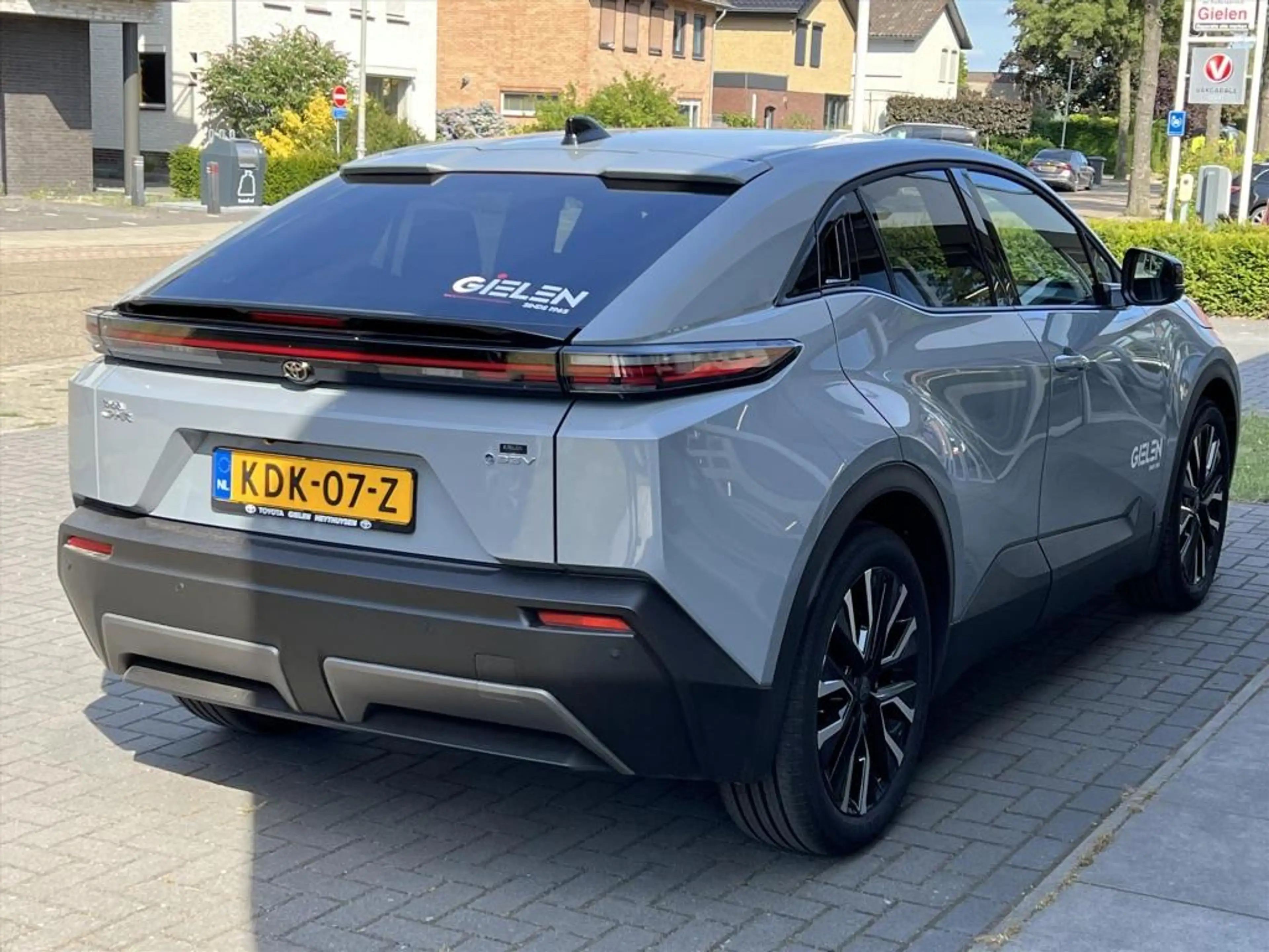 Toyota C-HR+ 77 kWh First Edition | 20 inch velgen, Elektrische — photo 4
