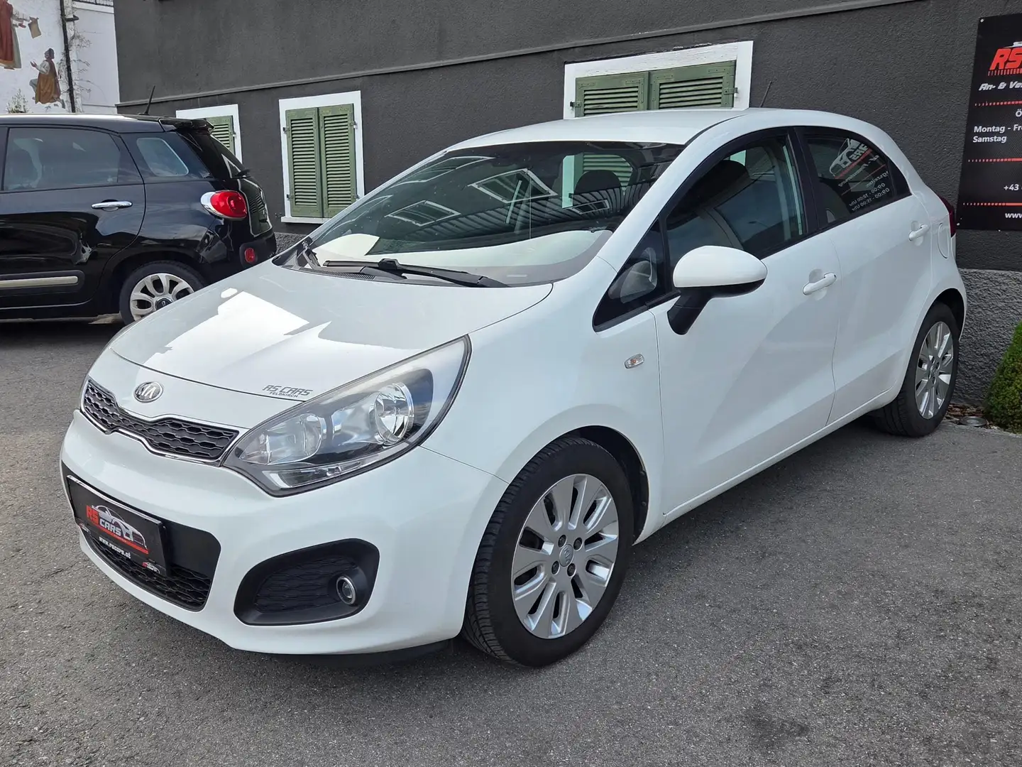 Kia Rio CLEAR WHITE Frisch Vorgeführt 06/2027 Weiß - 1