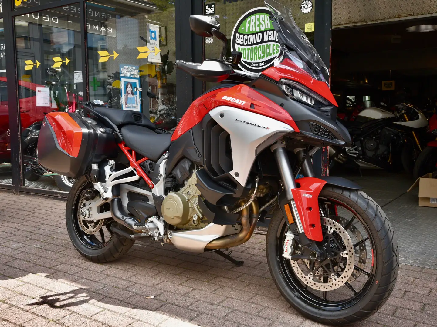 Ducati Multistrada V4 S Travel Radar TVAC Roşu - 1