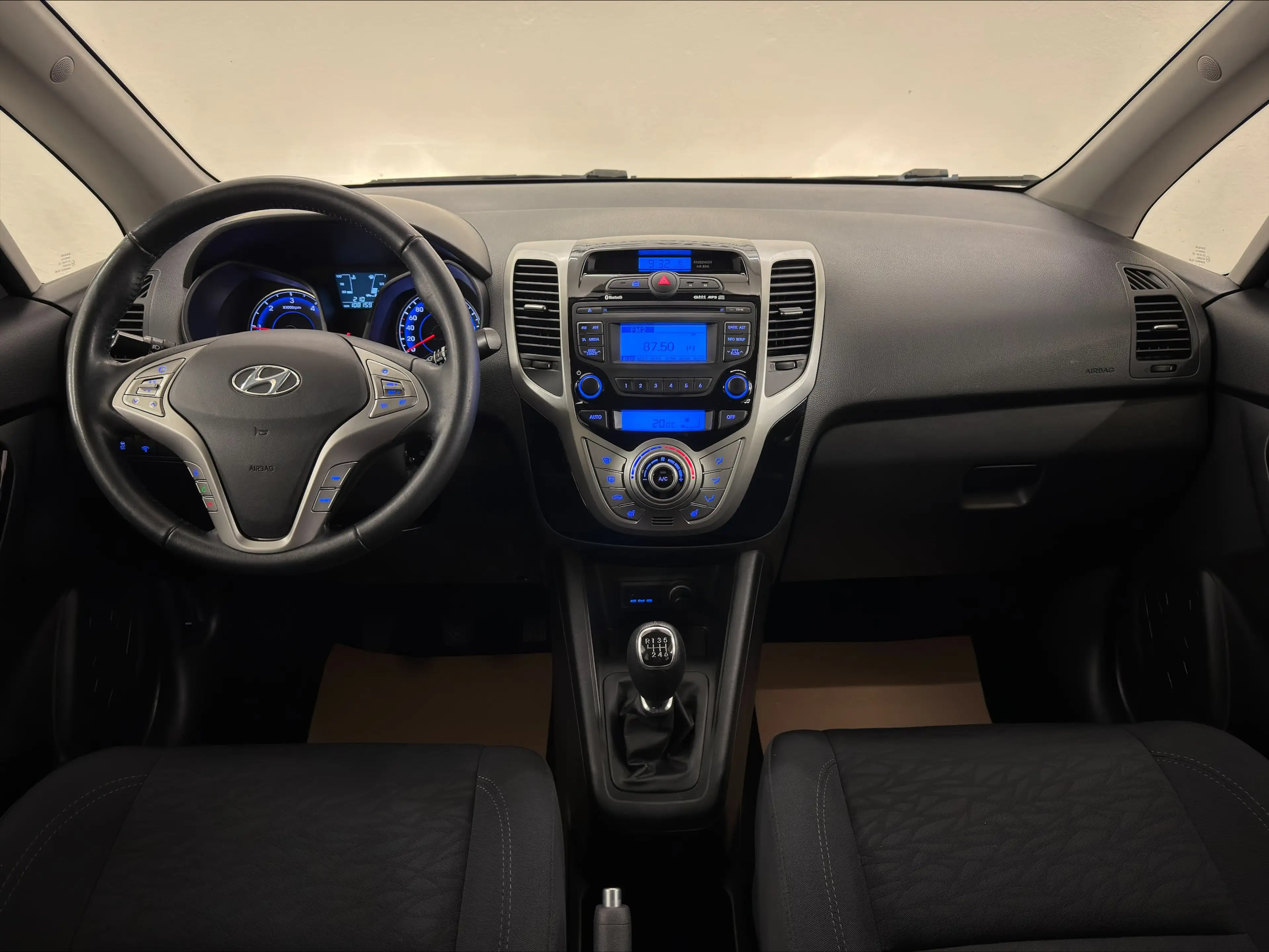 Hyundai iX20 1,4 CRDi Comfort*SHZ*PDC* — photo 13