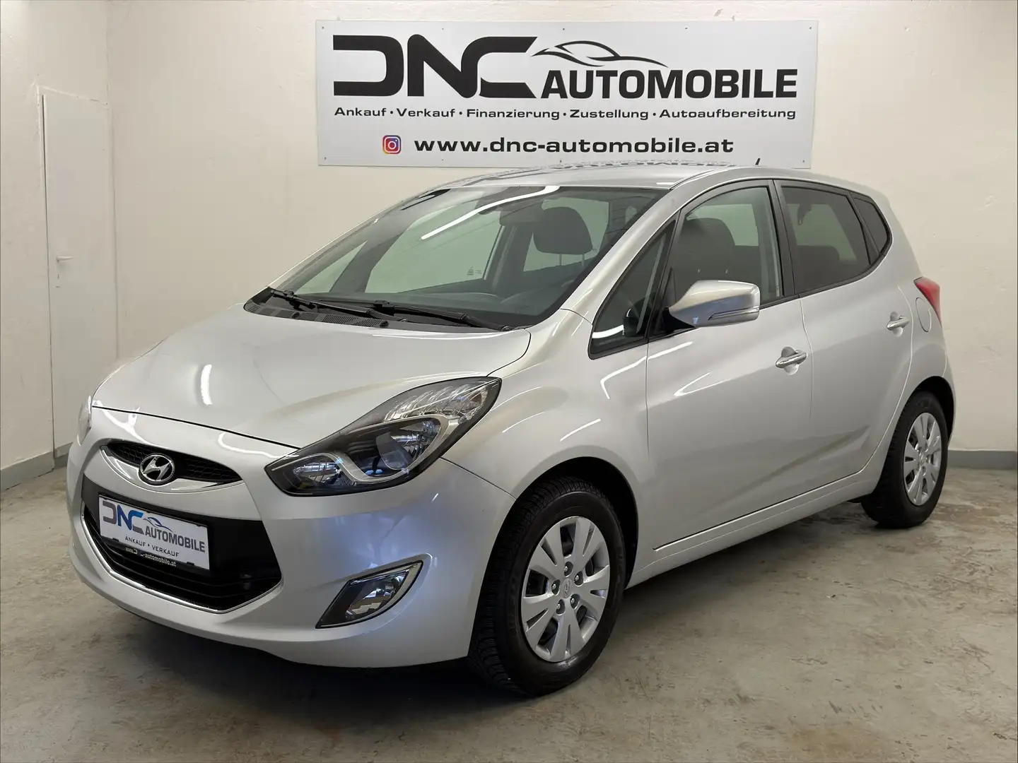 Hyundai iX20 1,4 CRDi Comfort*SHZ*PDC* Grau - 1