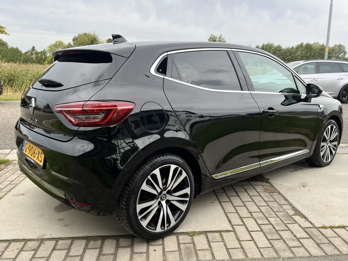 Renault Clio 1.0 TCe Initiale Paris / Groot scherm / Stoelverw. Schwarz - 2