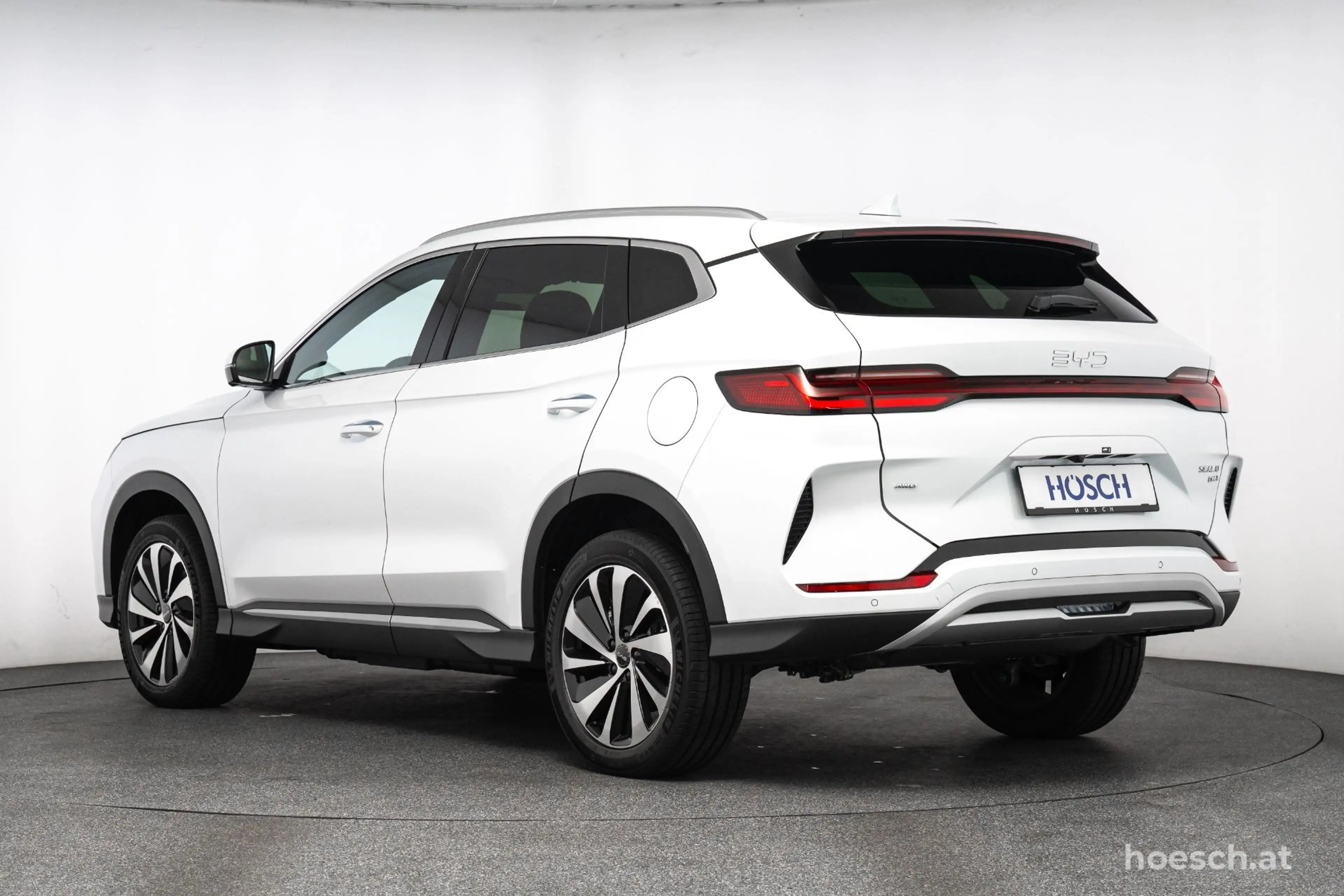 BYD Seal U DM-i DESIGN 4x4 HEAD-UP PANO GLEICH RESERVIEREN — photo 4