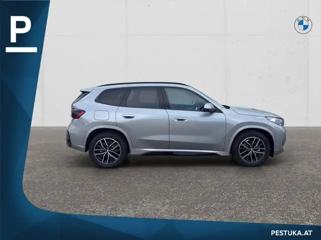 BMW X1 view 3
