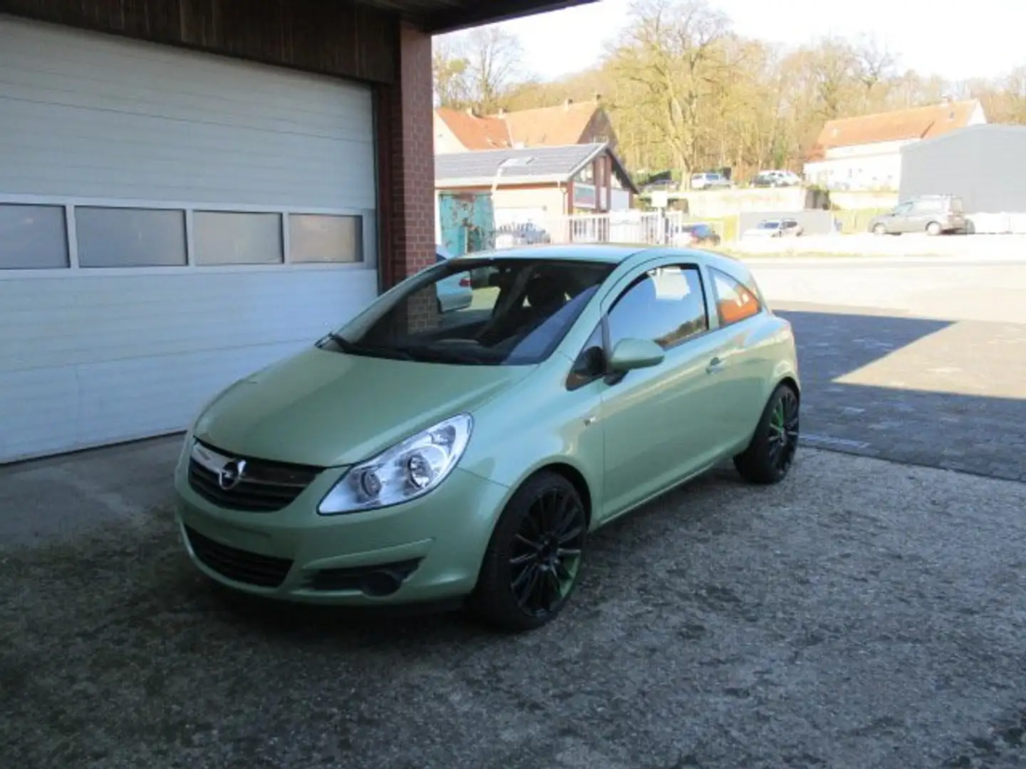 Opel Corsa Corsa  3-Türer 1.2 16V Easytronic Color Edition Grün - 1