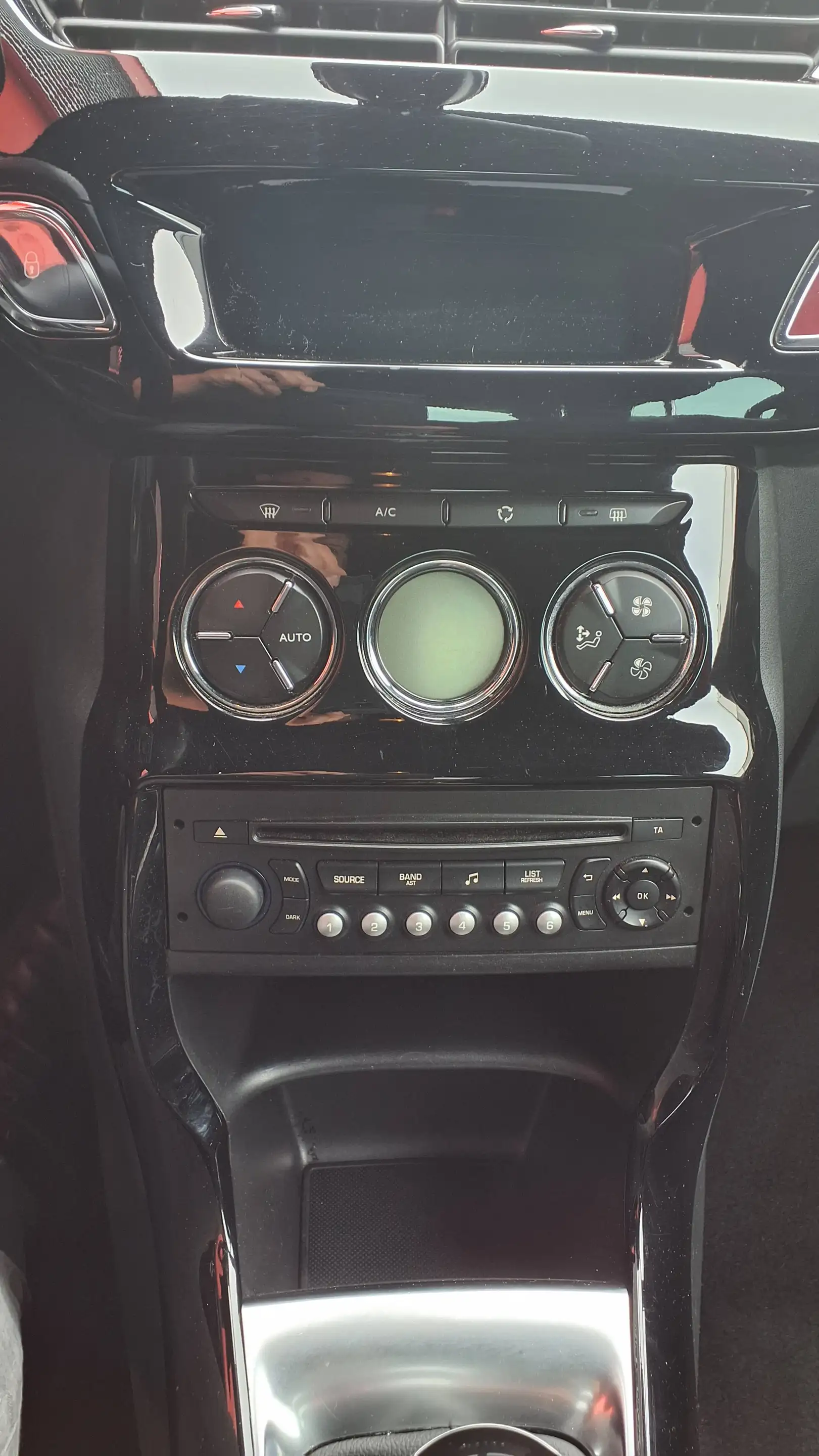 Citroen DS3 DS3 PureTech 82 SoChic — photo 12