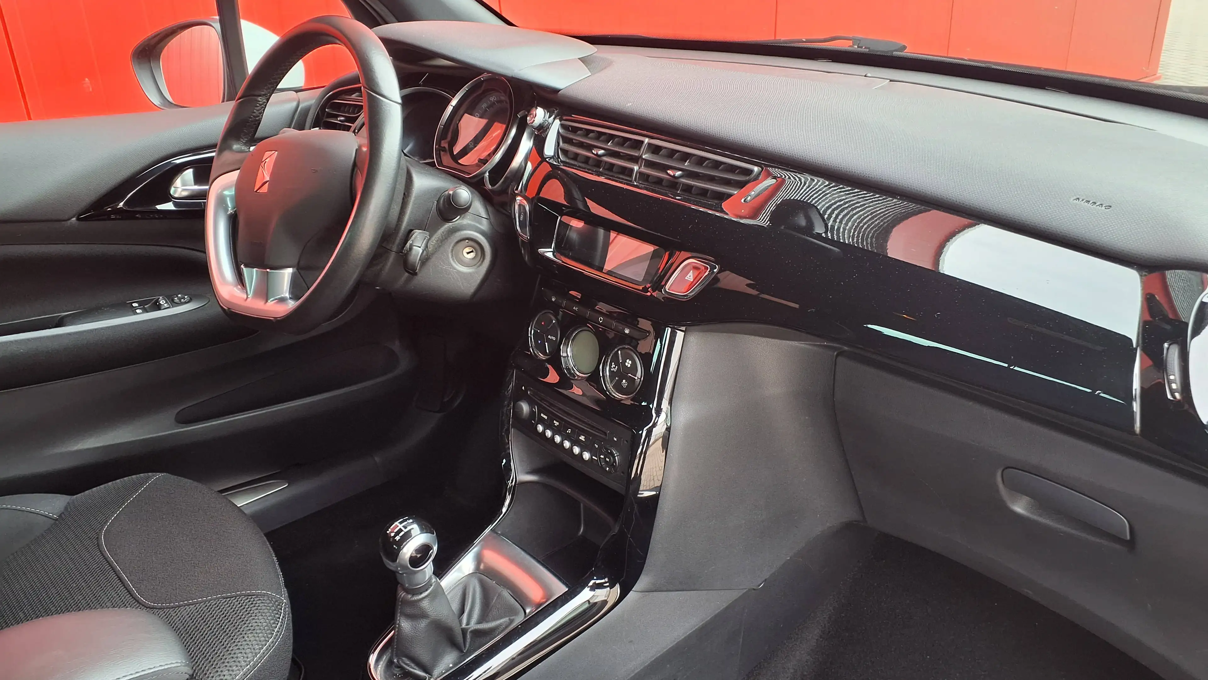 Citroen DS3 DS3 PureTech 82 SoChic — photo 10