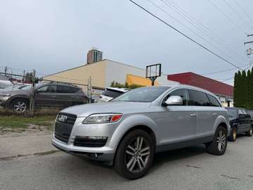 Quattro Premium AWD 7seats