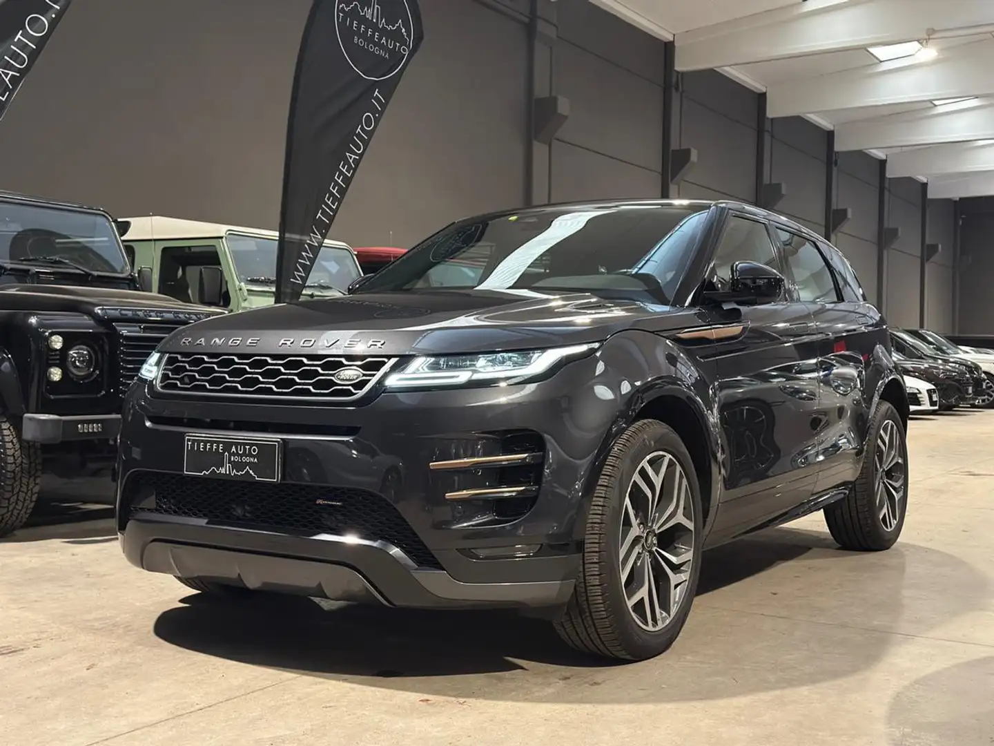 Land Rover Range Rover Evoque 2.0D I4 163 CV AWD Auto R-Dynamic HSE Grigio - 1