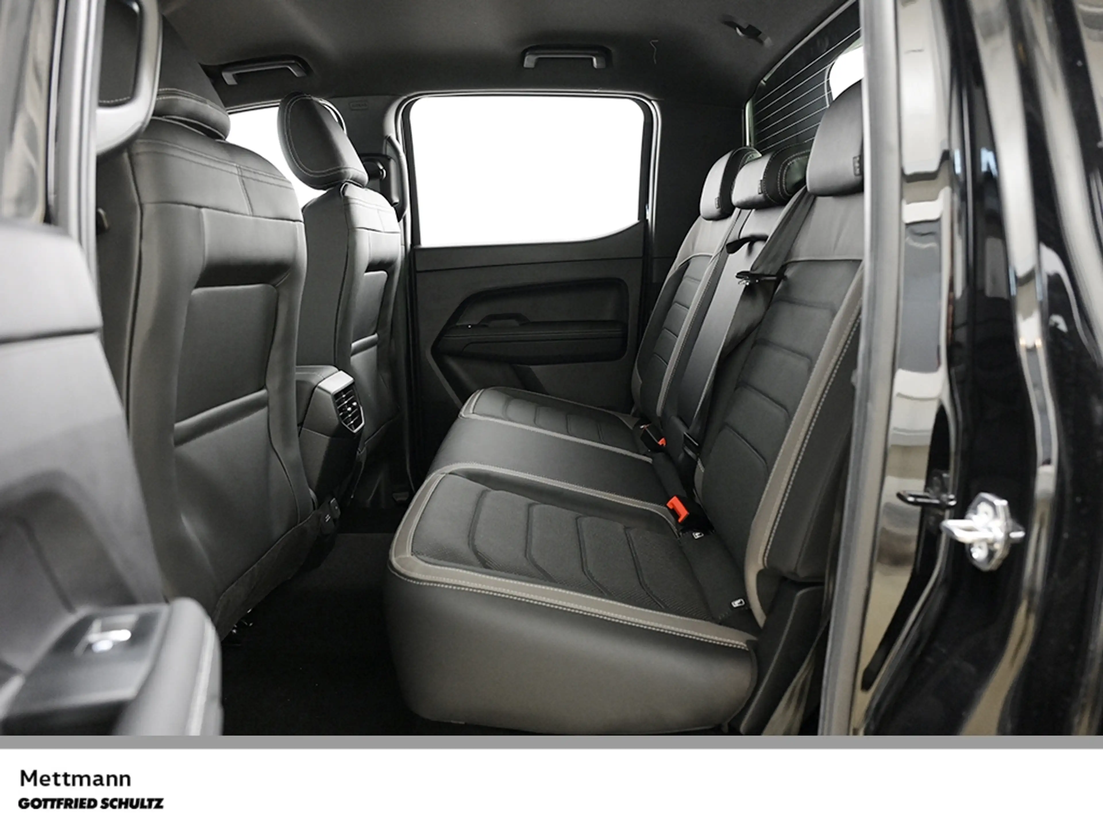 Volkswagen Amarok Aventura 3 0 l TDI AHK STANDHZG H&K — photo 13