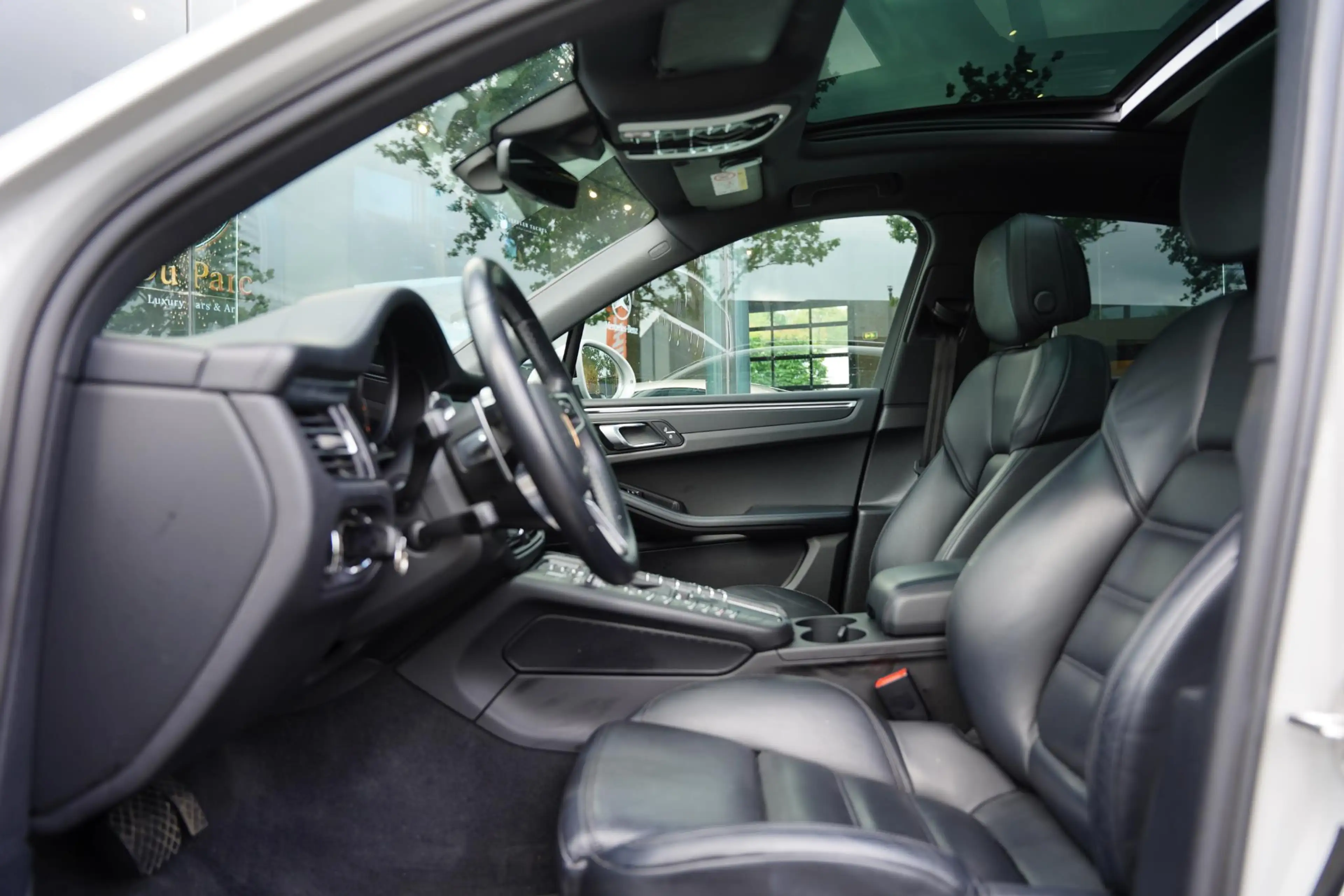 Porsche Macan 2.0 / Luchtvering / Panoramadak — photo 5