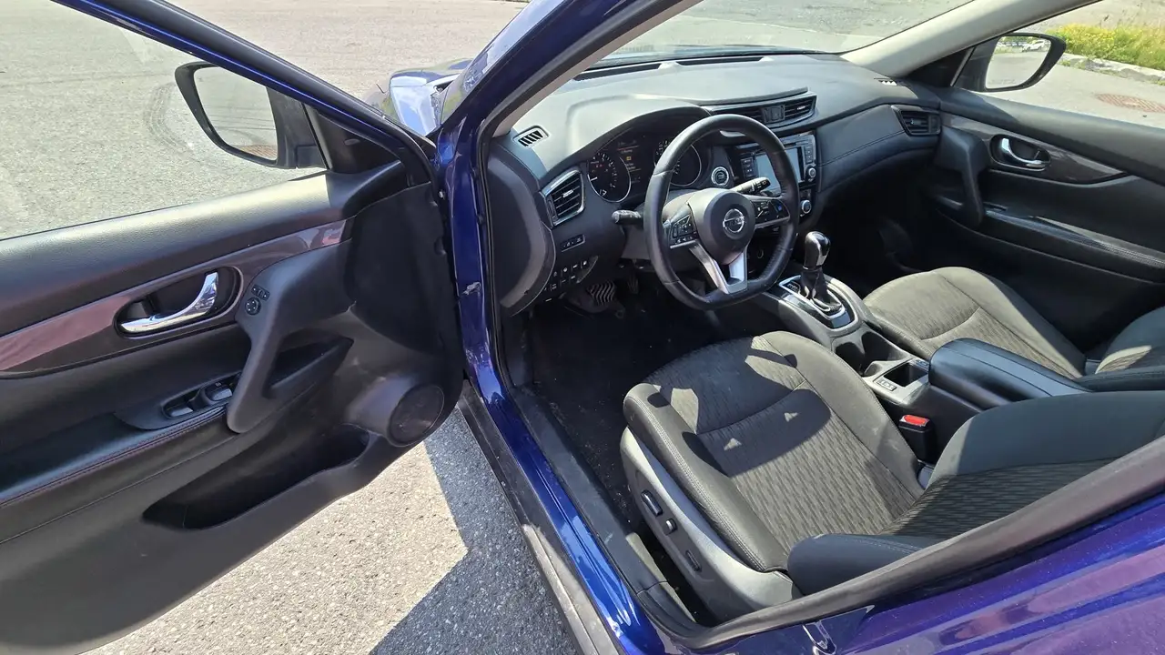 Nissan Rogue снимка Nissan Rogue