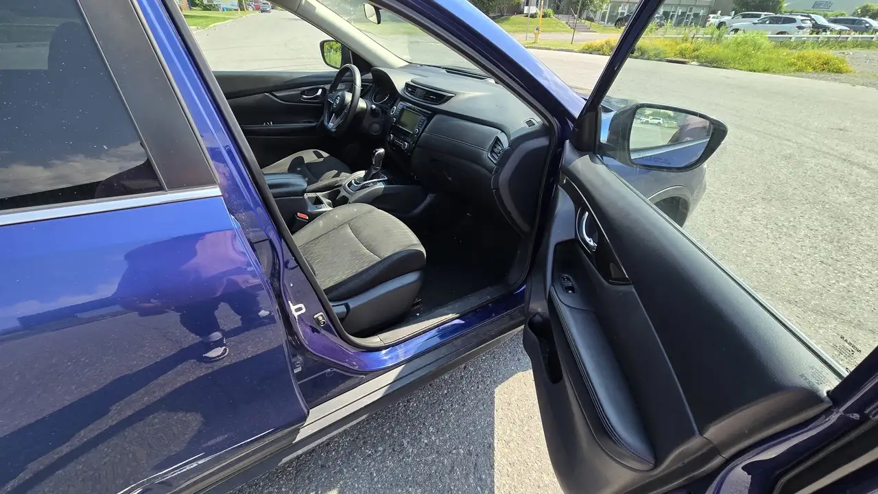 Nissan Rogue снимка Nissan Rogue