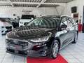 Ford Focus Turnier 1,5 TDCI Titanium°CarPlay°LED° Titanium Schwarz - thumbnail 2