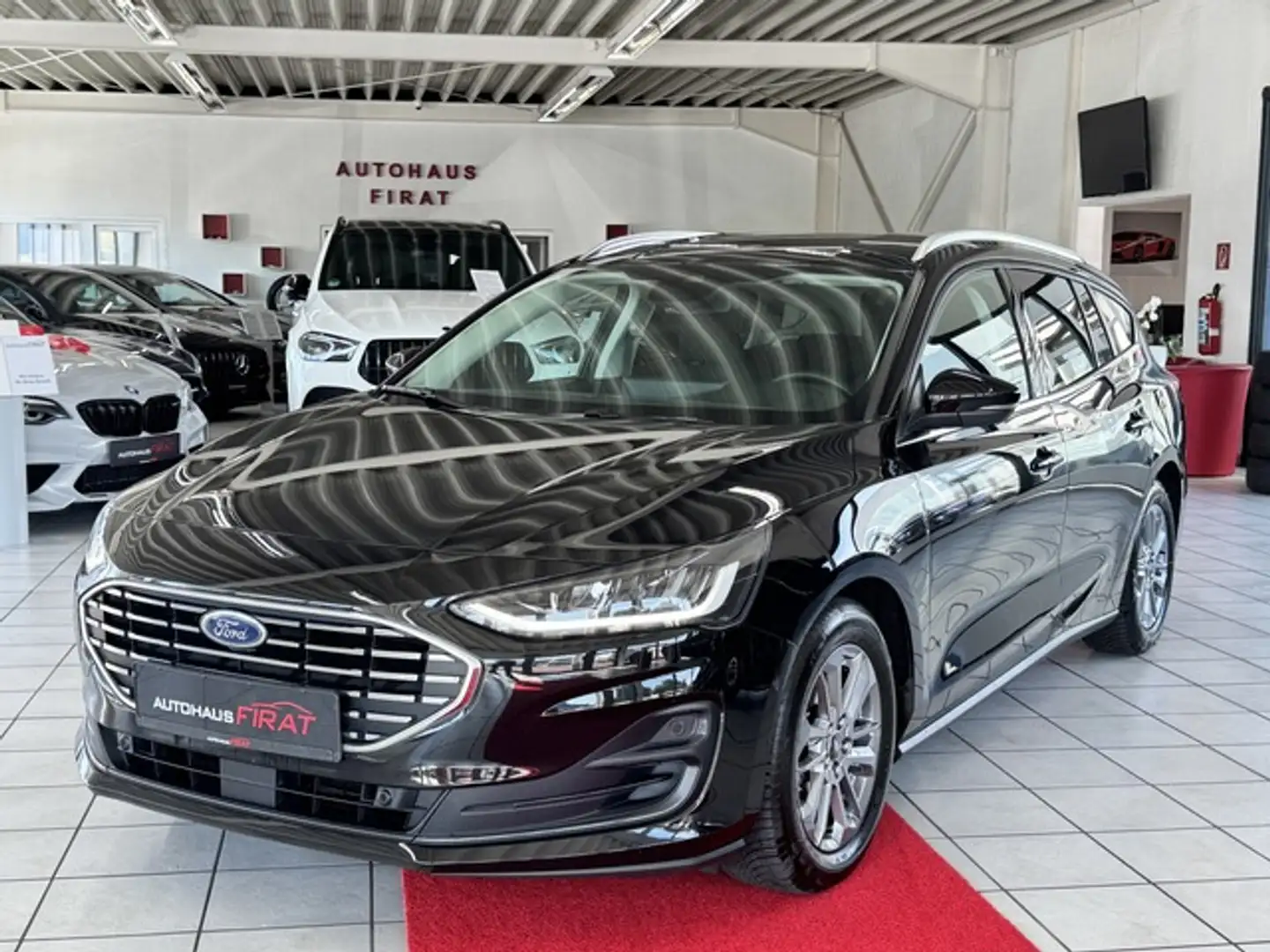 Ford Focus Turnier 1,5 TDCI Titanium°CarPlay°LED° Titanium Schwarz - 2