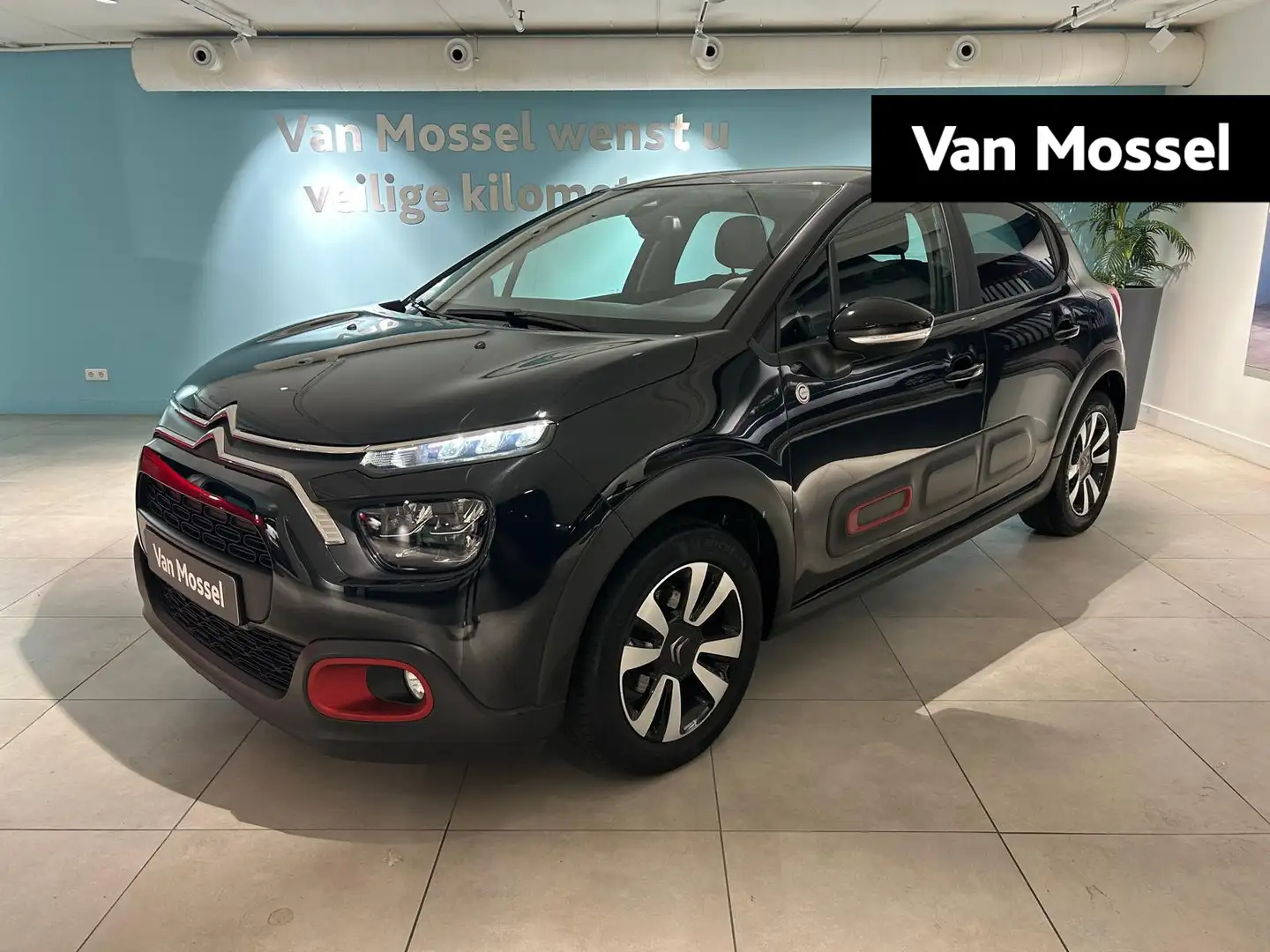 Citroen C3 1.2 PureTech C-Series TREKHAAK | Climate control | Zwart - 1